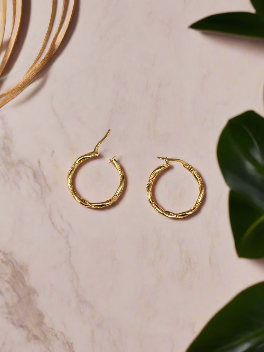 9ct Yellow Gold Medium Twisted Detail Hoop Earrings