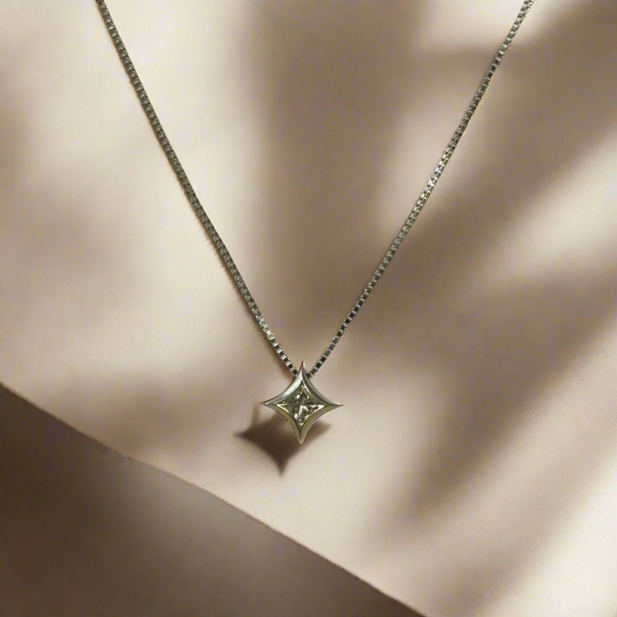 Previously Owned 14ct White Gold Princess Cut Diamond Star Pendant & Chain