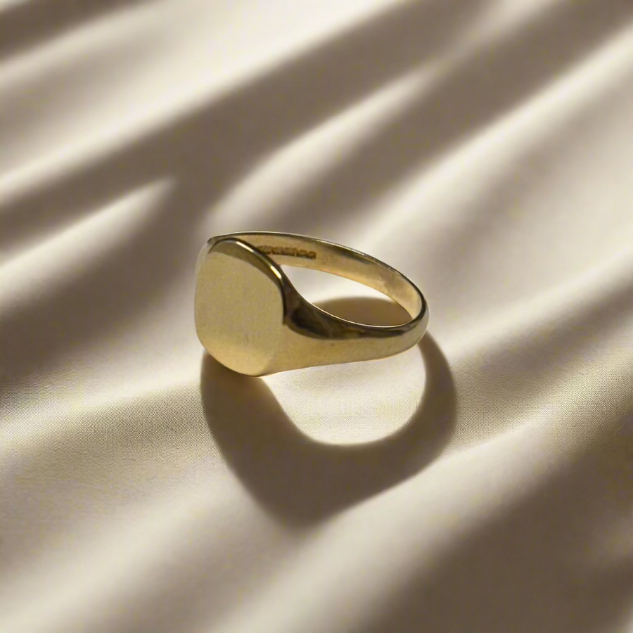 Previously Owned 9ct Yellow Gold Cushion Signet Ring